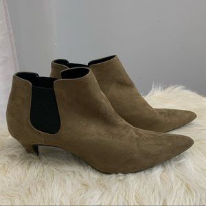 Zara Brown Suide Boots. Size 40
